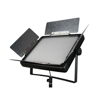 Cineware CW-2000 LED panel