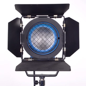 Fresnel szett-650, 3db 650W +3 állvány + állványtáska